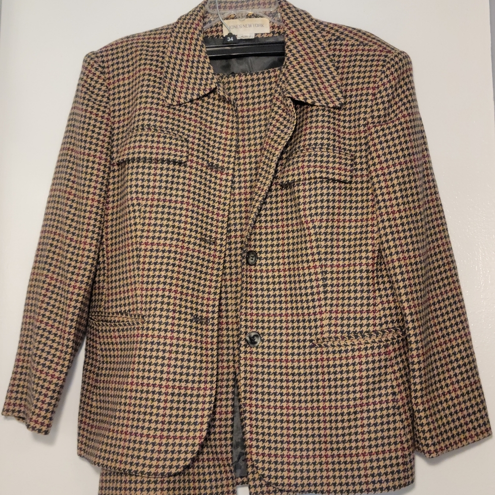Jones New York blazer skirt set size16 top and 34 skirt